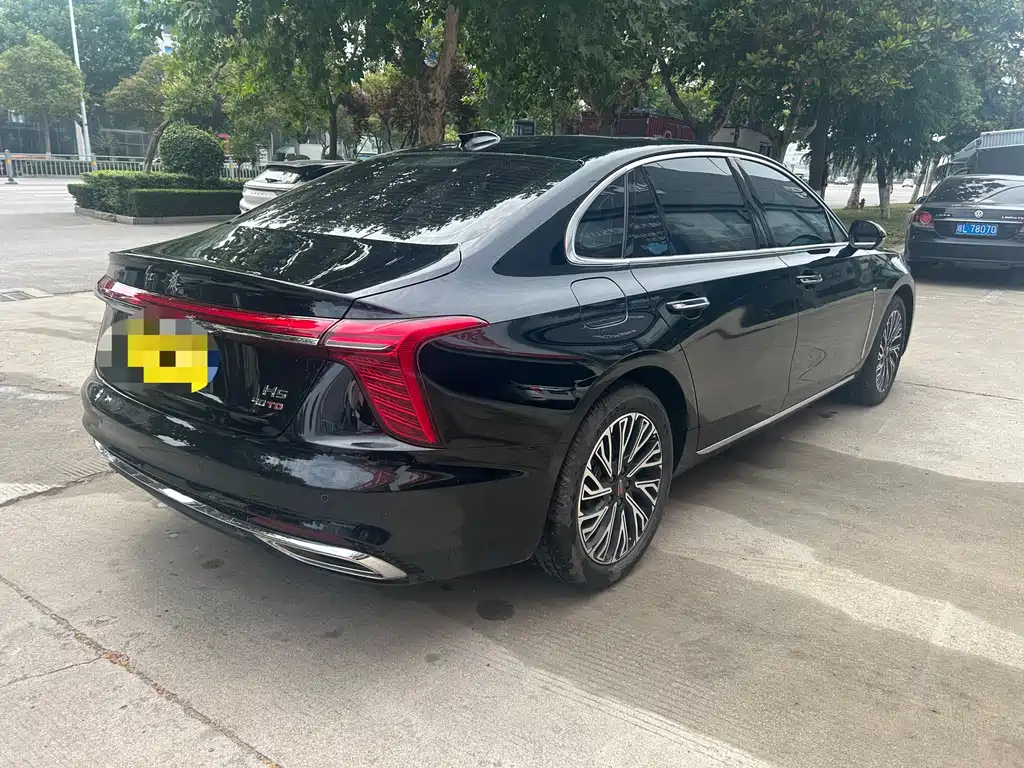Hongqi H5 2.0 T Auto Connected Flagship