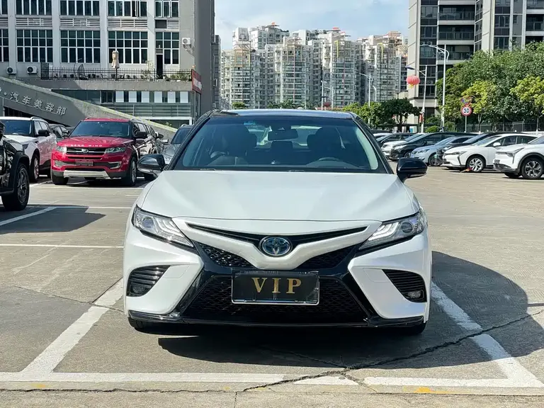 Toyota Camry 凯美瑞 2019款 改款 双擎 2.5 HS 锋尚版