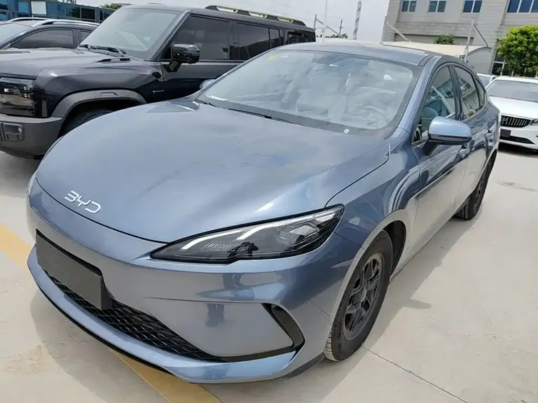 BYD Seal 05 DM-i DM-i Smart Drive 55 KM Luxury
