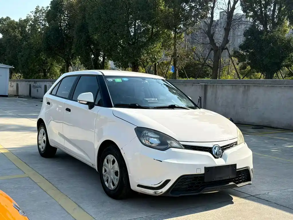 MG 3 1.5 L AMT Elite