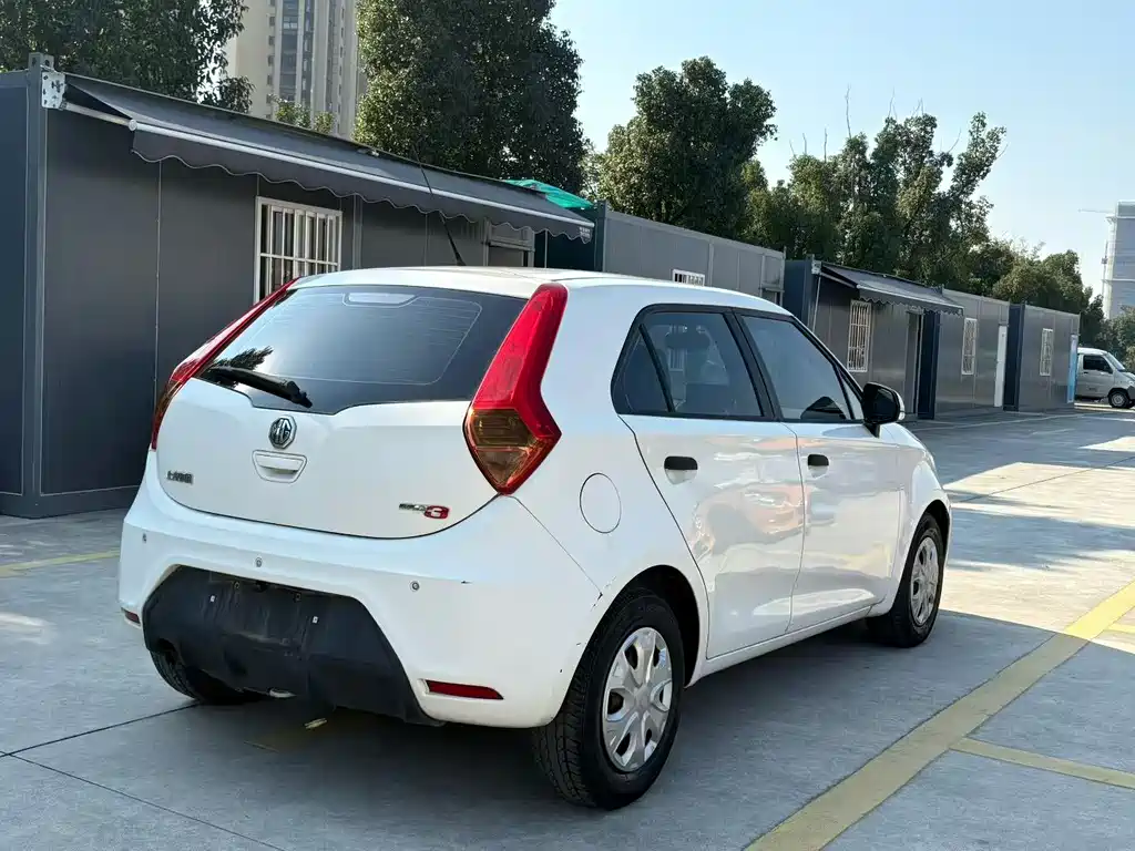 MG 3 1.5 L AMT Elite