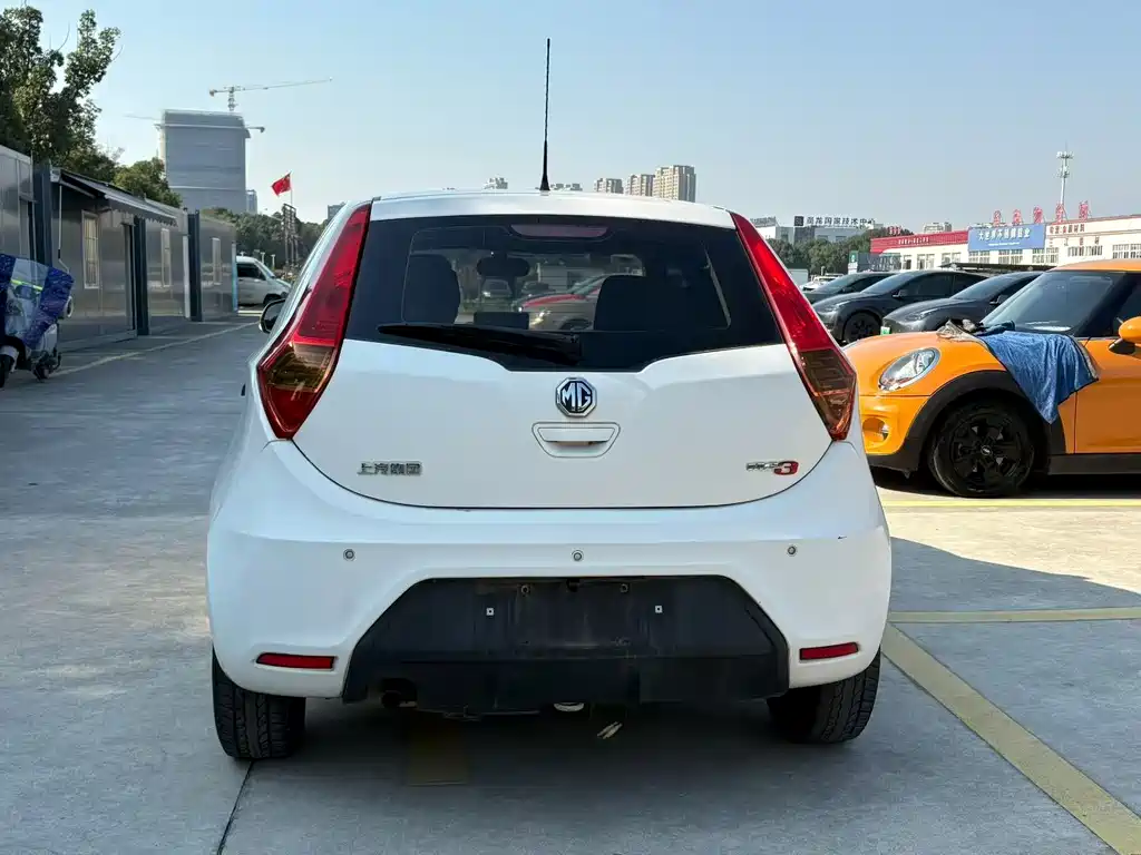 MG 3 1.5 L AMT Elite