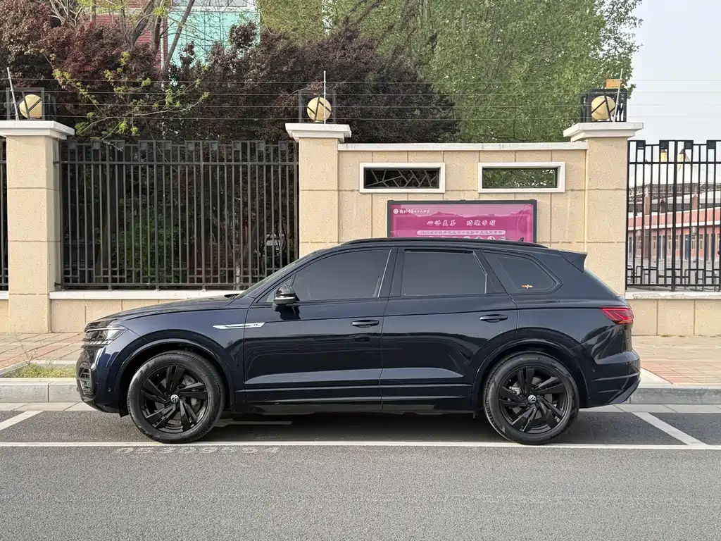 Touareg 3.0 TSI Sharp Enjoyment Black Shine Sport Package