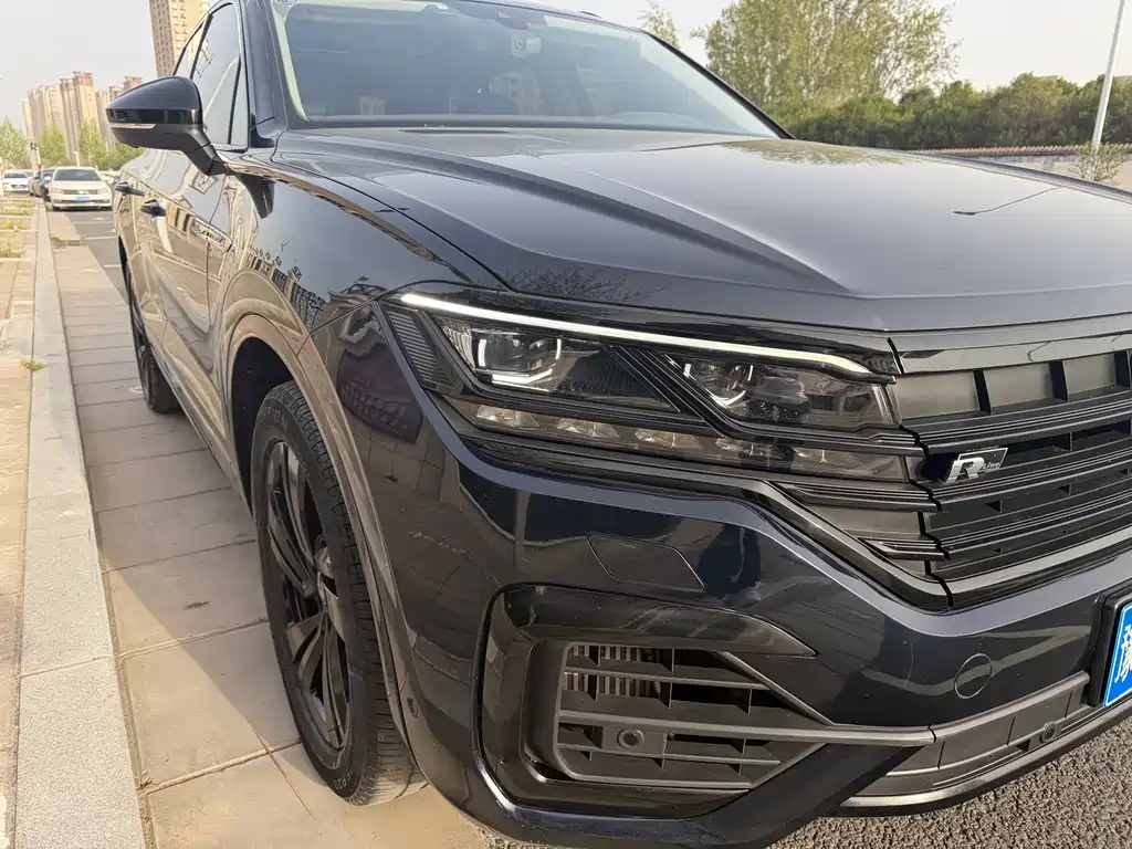 Touareg 3.0 TSI Sharp Enjoyment Black Shine Sport Package