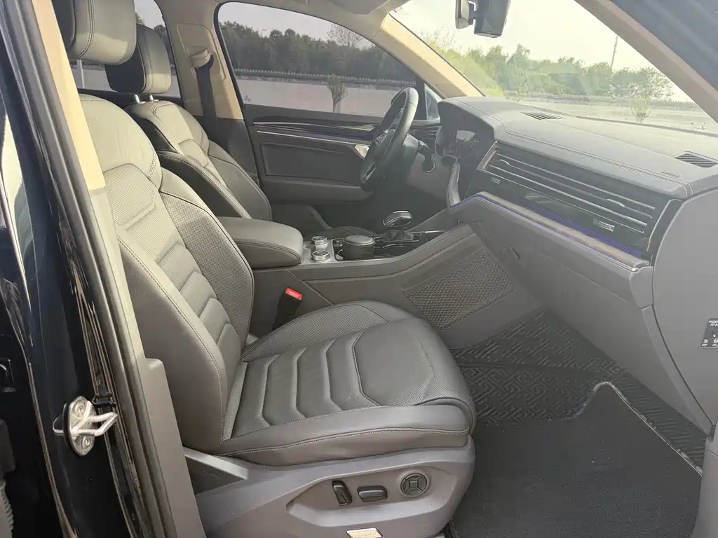 Touareg 3.0 TSI Sharp Enjoyment Black Shine Sport Package