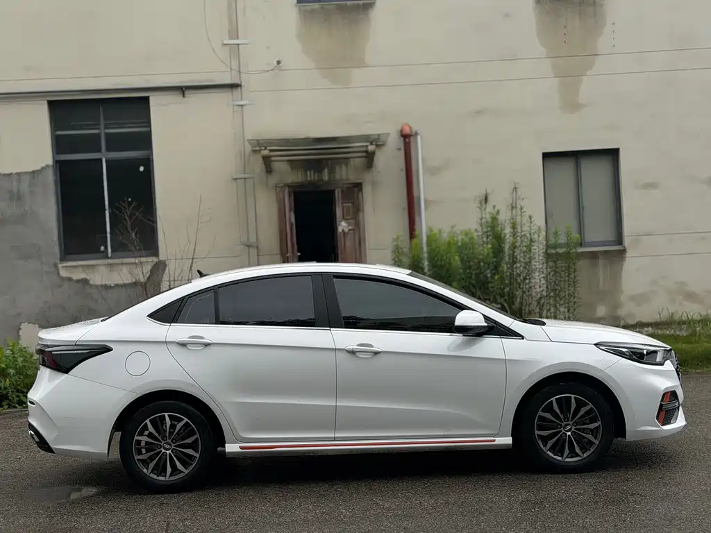 Arrizo 5 PLUS 1.5 L CVT Enjoyment PLUS