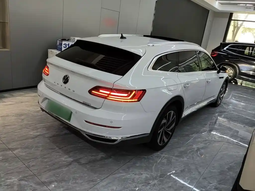VW CC Shooting Brake 330 TSI