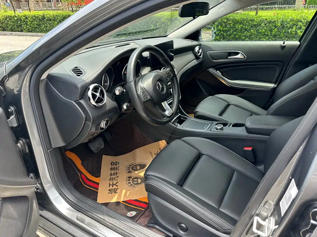 Mercedes-Benz GLA GLA 200 Fashion