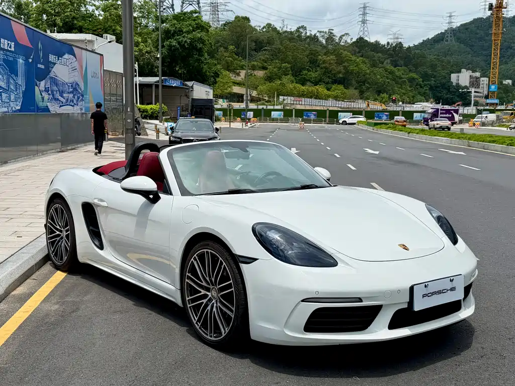 Porsche 718 Boxster 2.0 T