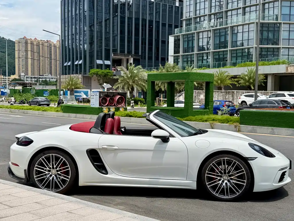 Porsche 718 Boxster 2.0 T