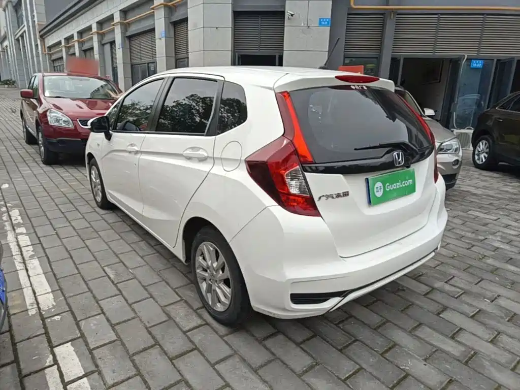 Fit 1.5 L CVT Comfort