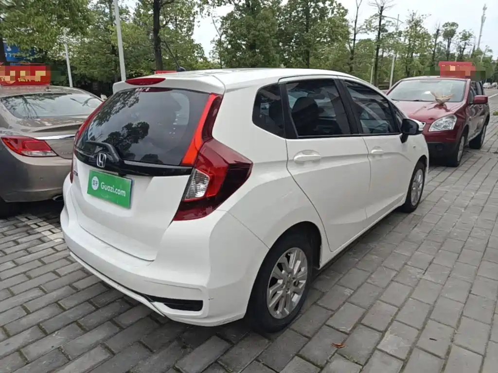 Fit 1.5 L CVT Comfort