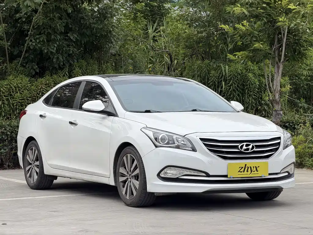 Mistra 1.8 L Auto Distinguished DLX