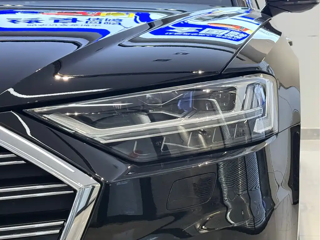 Audi A8 A8 L 55 TFSI quattro Distinguished