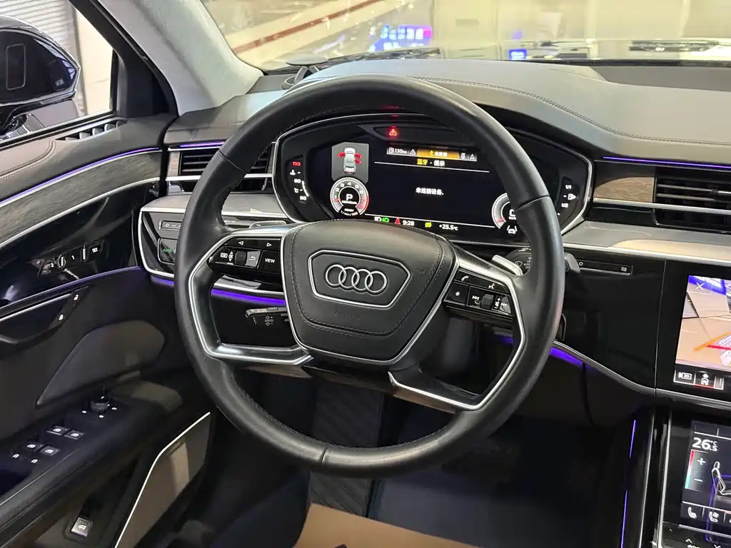 Audi A8 A8 L 55 TFSI quattro Distinguished