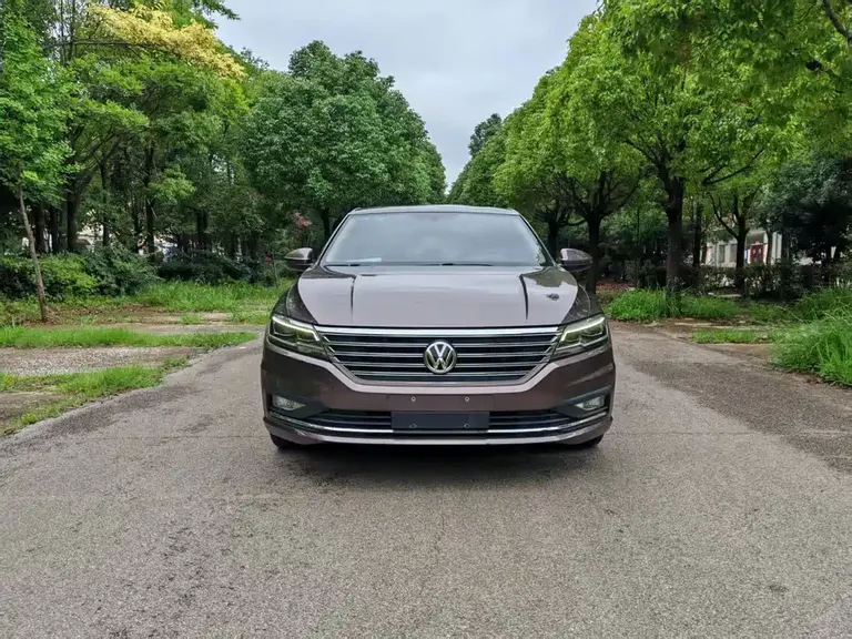 Volkswagen Lavida 280 TSI DSG Luxury CN-VI