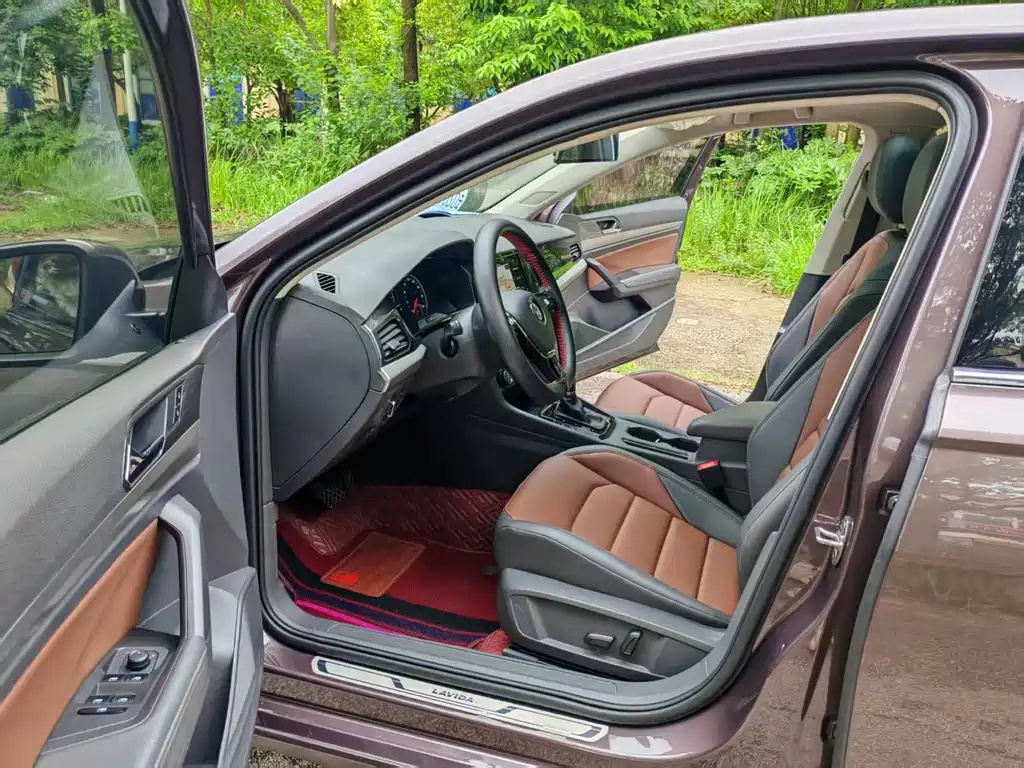Lavida 280 TSI DSG Luxury CN-VI