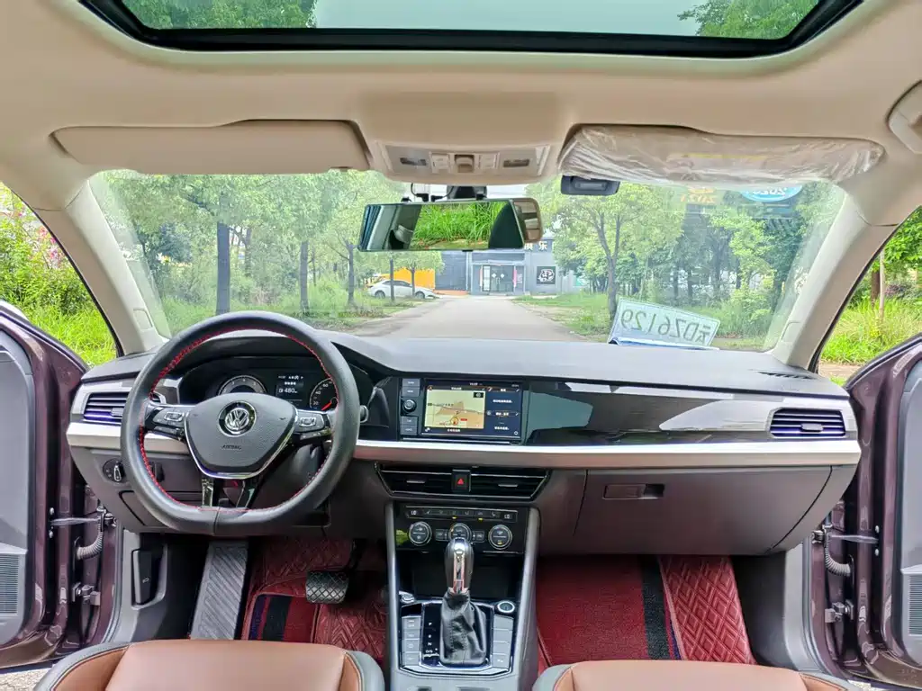 Lavida 280 TSI DSG Luxury CN-VI