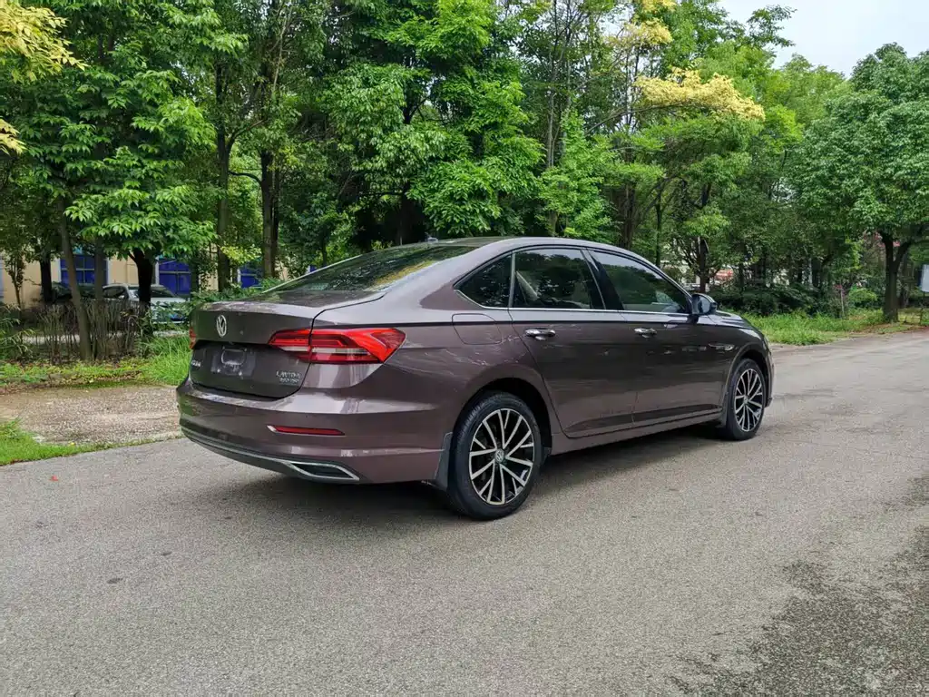 Lavida 280 TSI DSG Luxury CN-VI