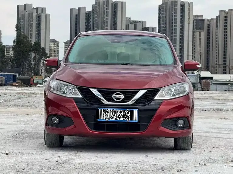 Nissan Tiida 1.6 L CVT Smart Travel