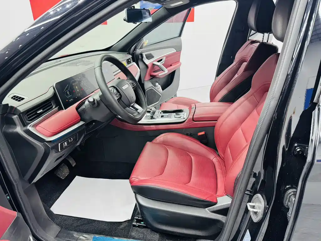 Jetour X70 PLUS 1.5 T DCT Brave PLUS 5-seat
