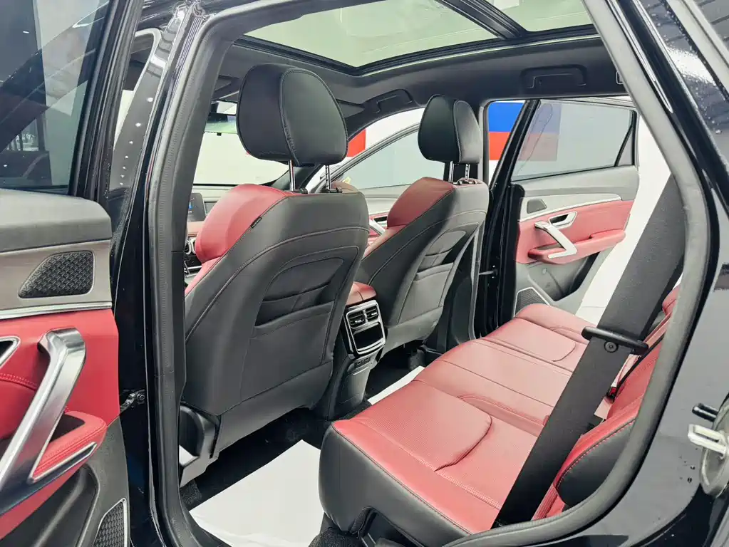 Jetour X70 PLUS 1.5 T DCT Brave PLUS 5-seat