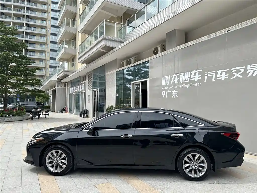 Avalon 2.5 L Luxury