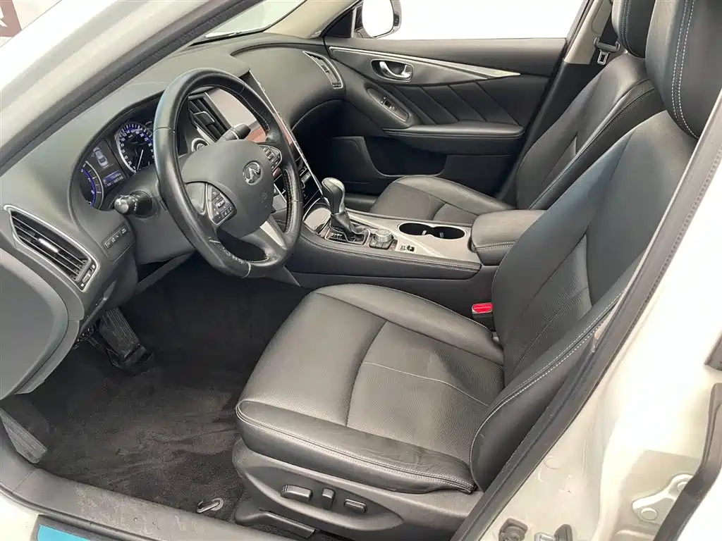 Infiniti Q50 L 2.0 T Joy