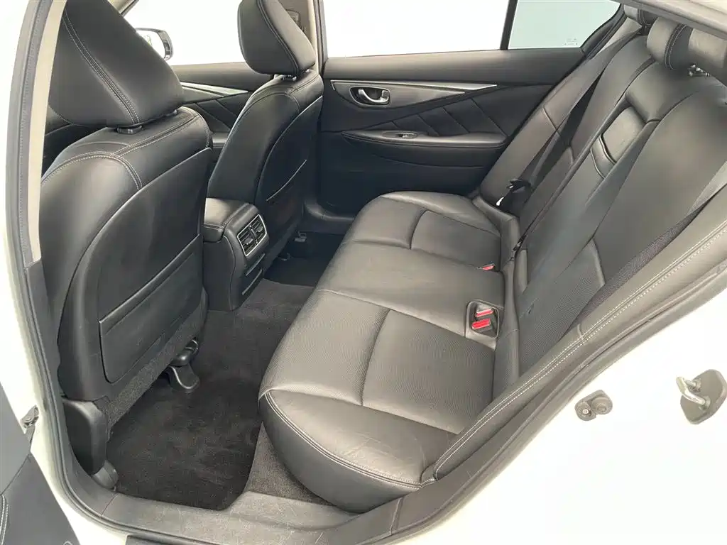 Infiniti Q50 L 2.0 T Joy