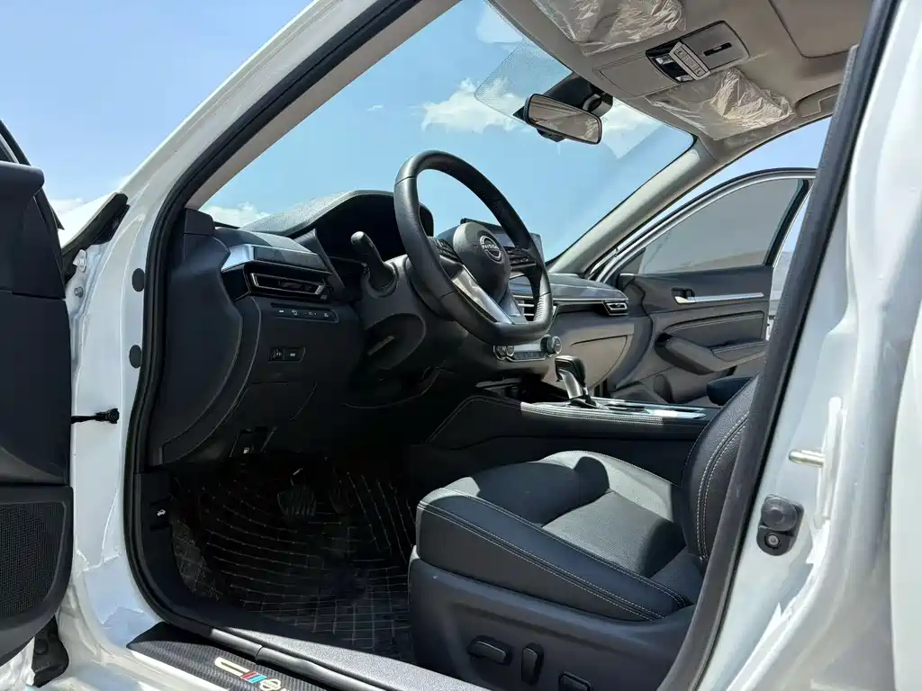 Teana 2.0 L XL-TLS Joy