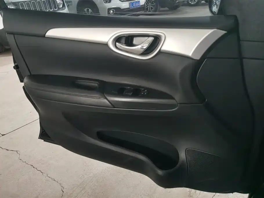 Sylphy Classic 1.6 XE CVT Comfort