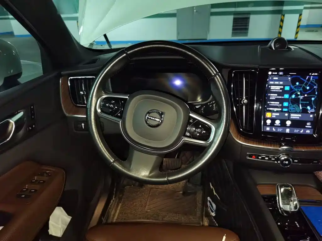 Volvo XC60 B5 4 WD Smart Vision Luxury