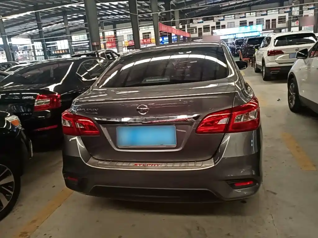 Sylphy Facelift Classic 1.6 XE CVT Comfort
