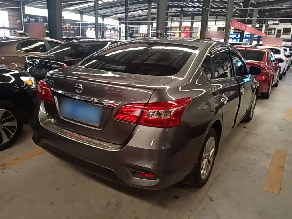 Sylphy Facelift Classic 1.6 XE CVT Comfort