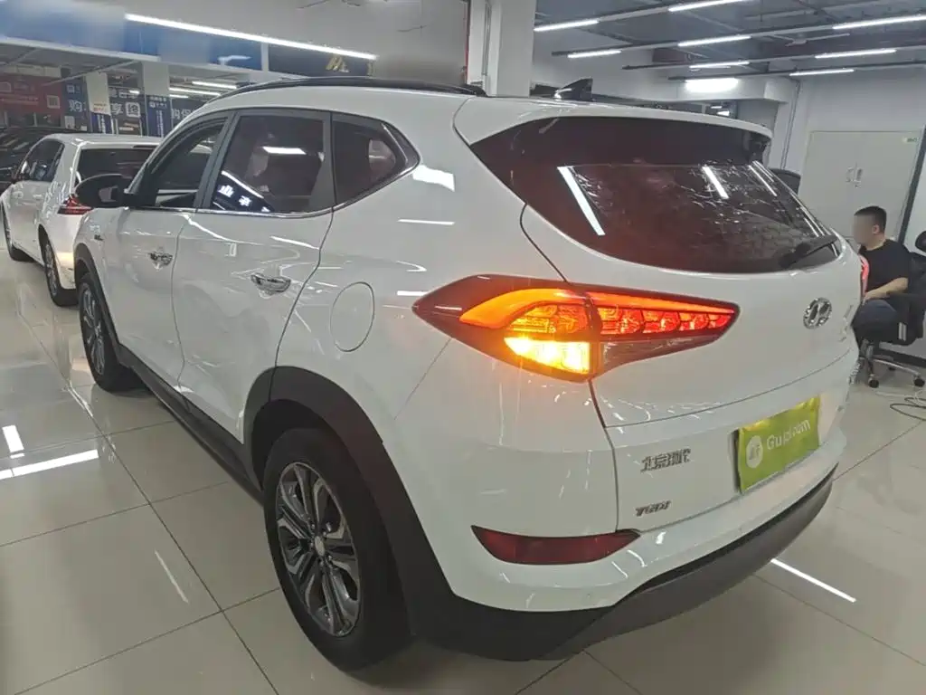Tucson 1.6 T DCT 2 WD Leading