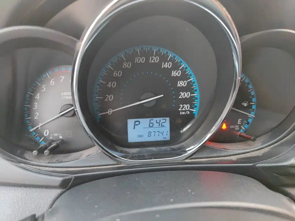 YARiS L Zhixiang 1.5 E CVT Charm Motion