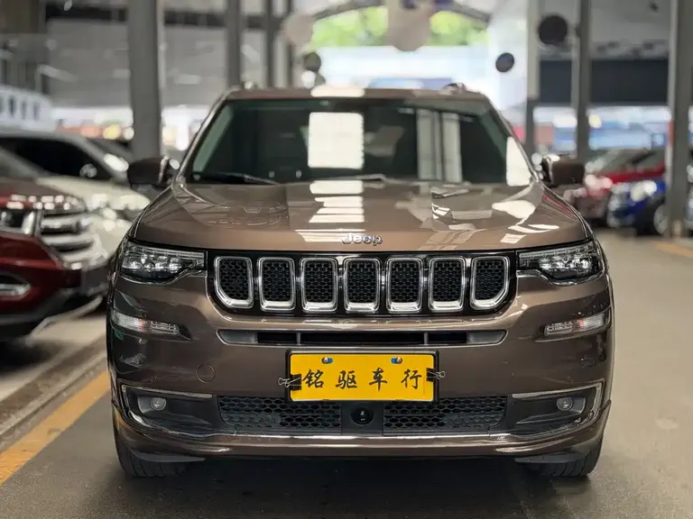 Jeep Grand Commander 2.0 T 4 WD Smart Enjoyment CN-VI