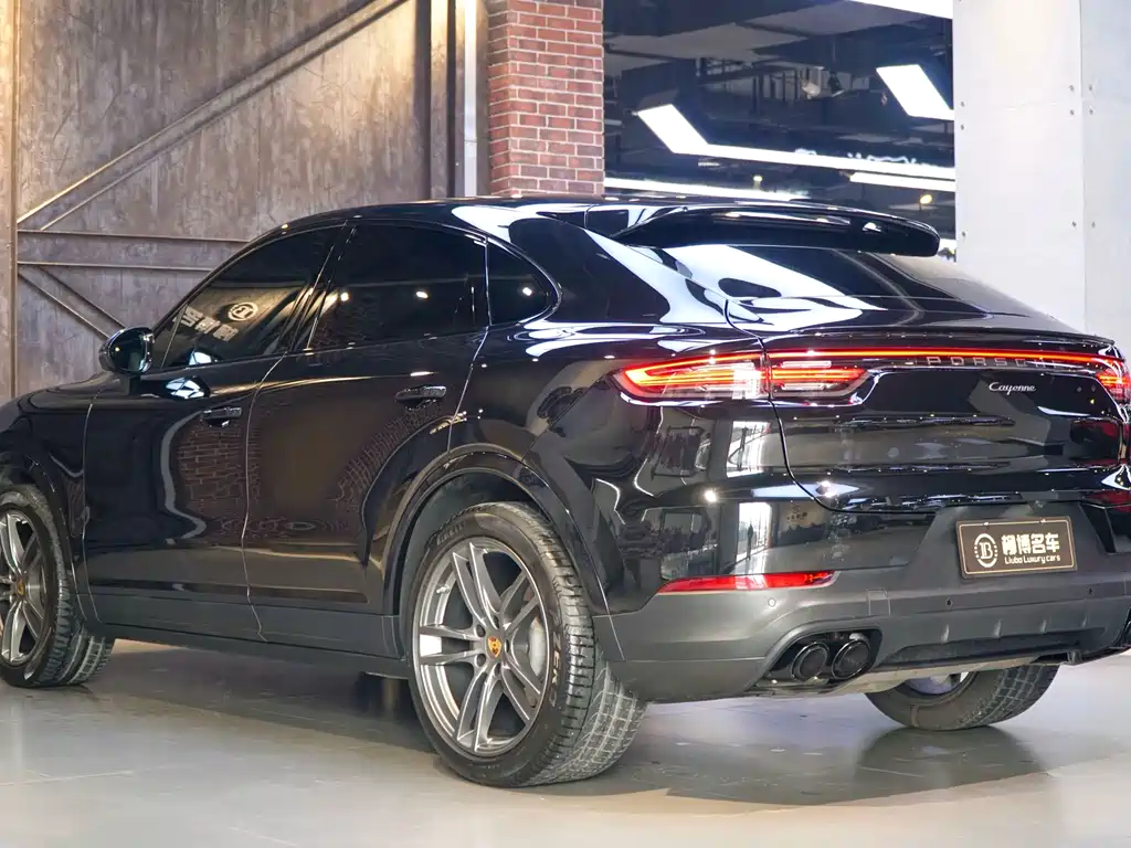 Cayenne Cayenne Coupé 3.0 T Platinum