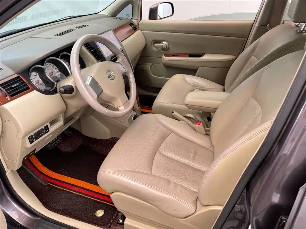 Tiida 1.6 L Auto Intelligent