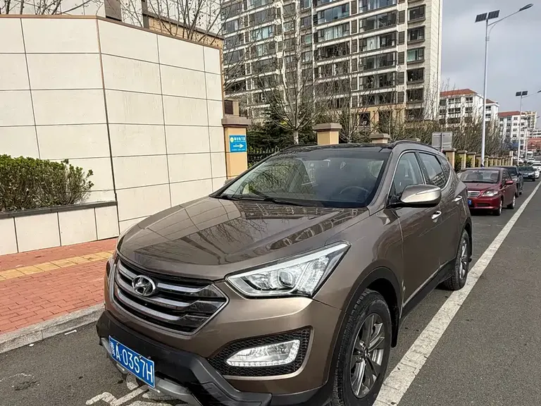 Hyundai Santa Fe 2.4 L Auto 4 WD Intelligent 5-seat