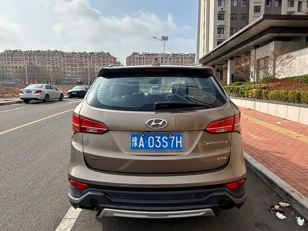 Santa Fe 2.4 L Auto 4 WD Intelligent 5-seat