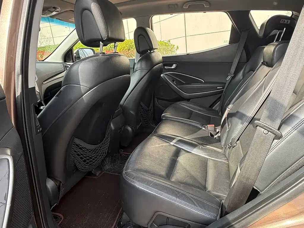 Santa Fe 2.4 L Auto 4 WD Intelligent 5-seat