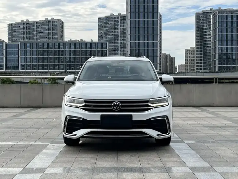 Volkswagen Tiguan L Outstanding 330 TSI Auto 2 WD R-Line Dragon Shine