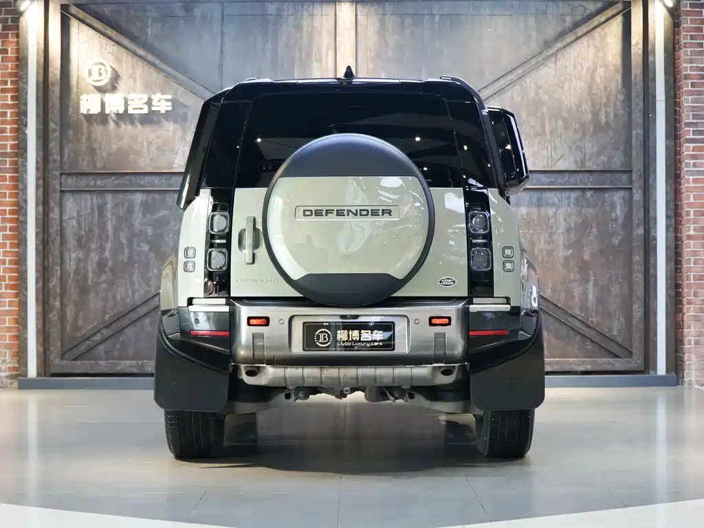 Land Rover Defender 110 3.0 T P400 X