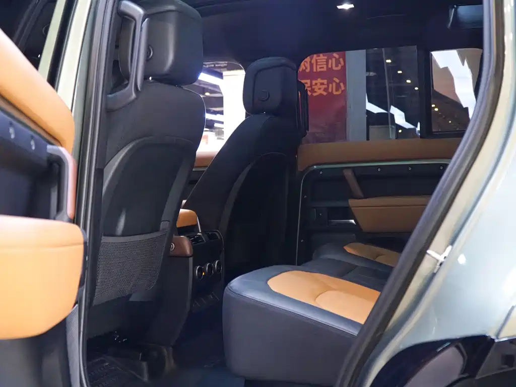 Land Rover Defender 110 3.0 T P400 X