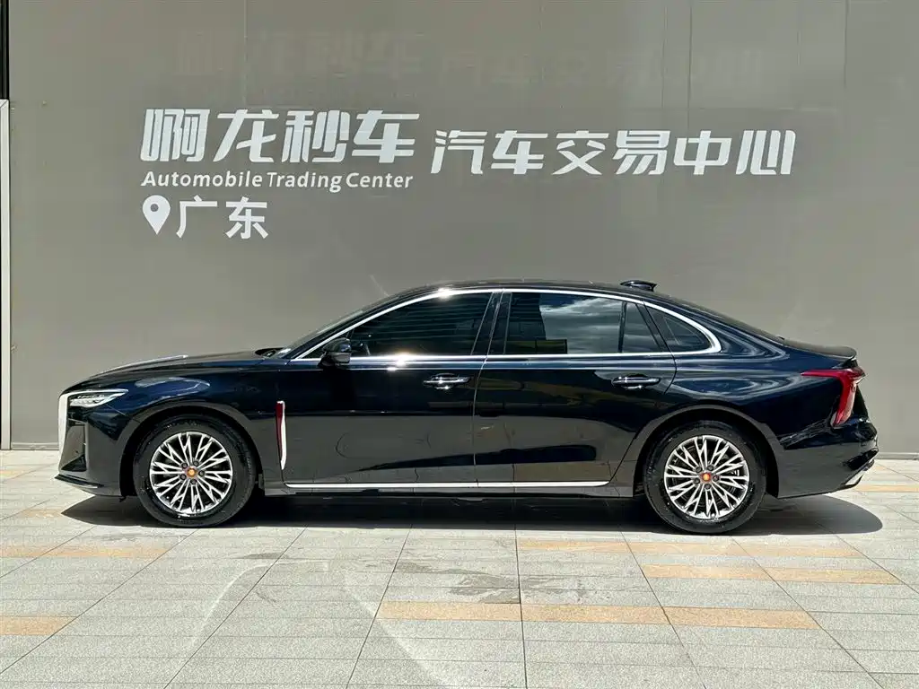 Hongqi H5 1.5 T DCT Connected Flagship Charm