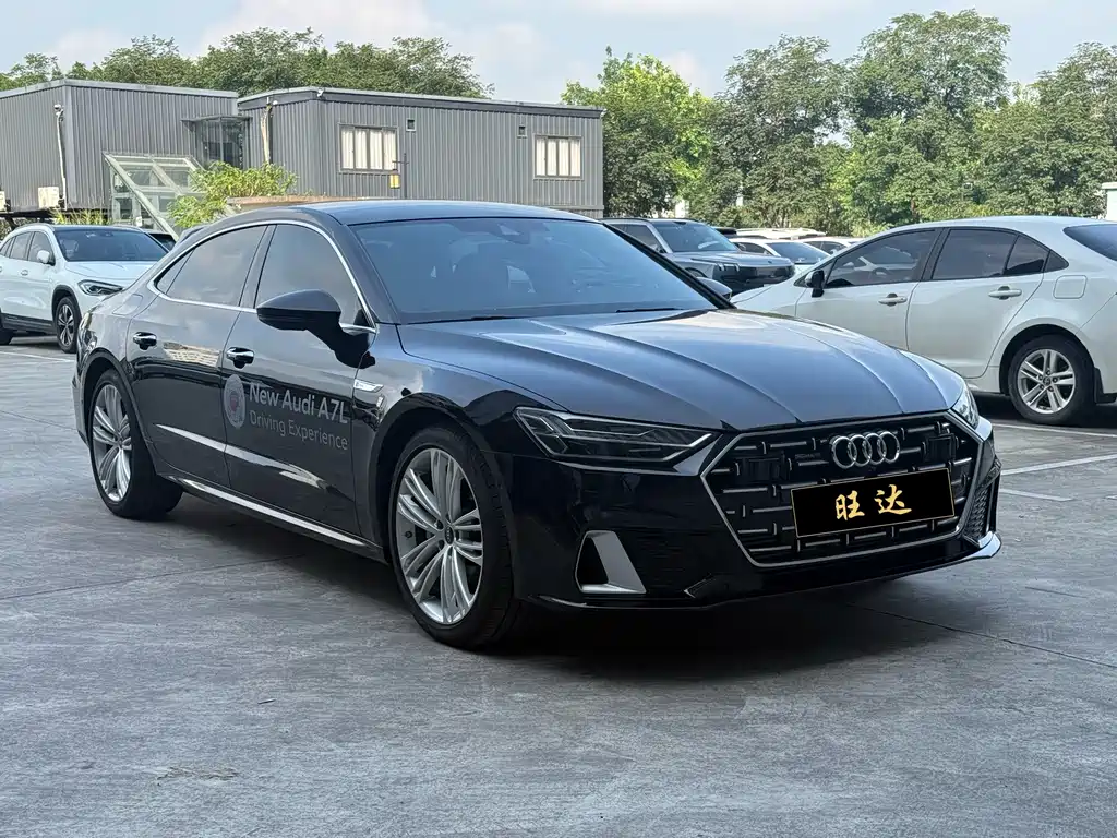 Audi A7 L 奥迪A7 L 2025款 45 TFSI quattro 奢享型
