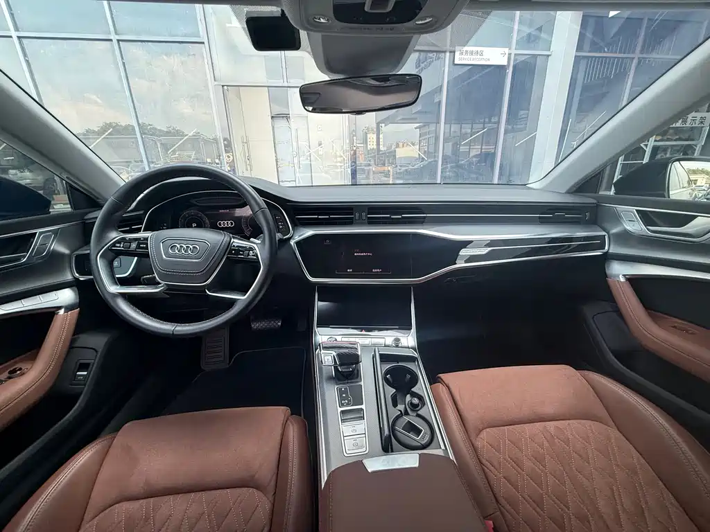 Audi A7 L 奥迪A7 L 2025款 45 TFSI quattro 奢享型