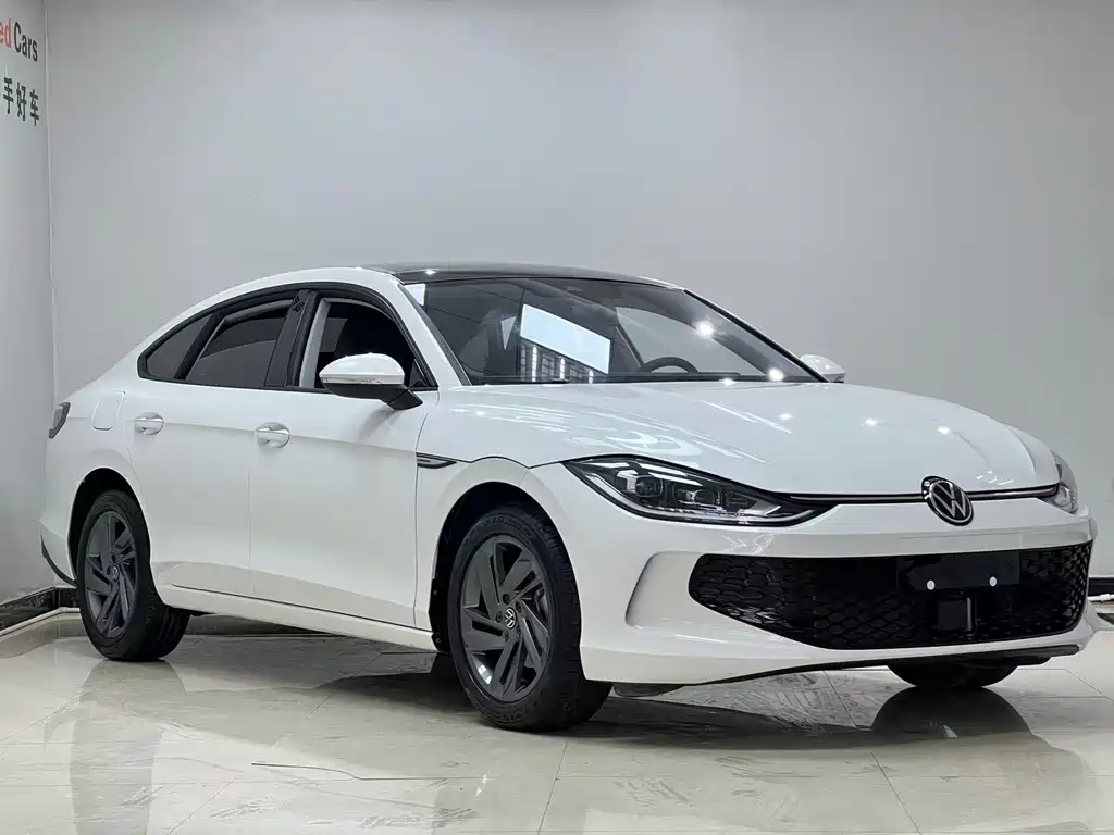 Lamando Lamando L 280 TSI DSG Dazzle Hot