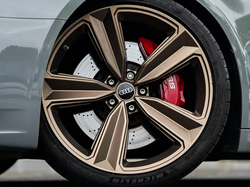 Audi RS 4 奥迪RS 4 2021款 RS4 Avant 暗金版